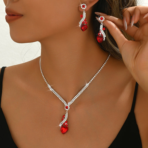 Elizabeta – Elegantni set nakita s romantičnim dodirom