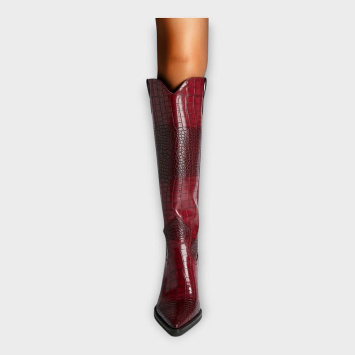 Cipele s krokodilskim uzorkom i elegantnom potpeticom