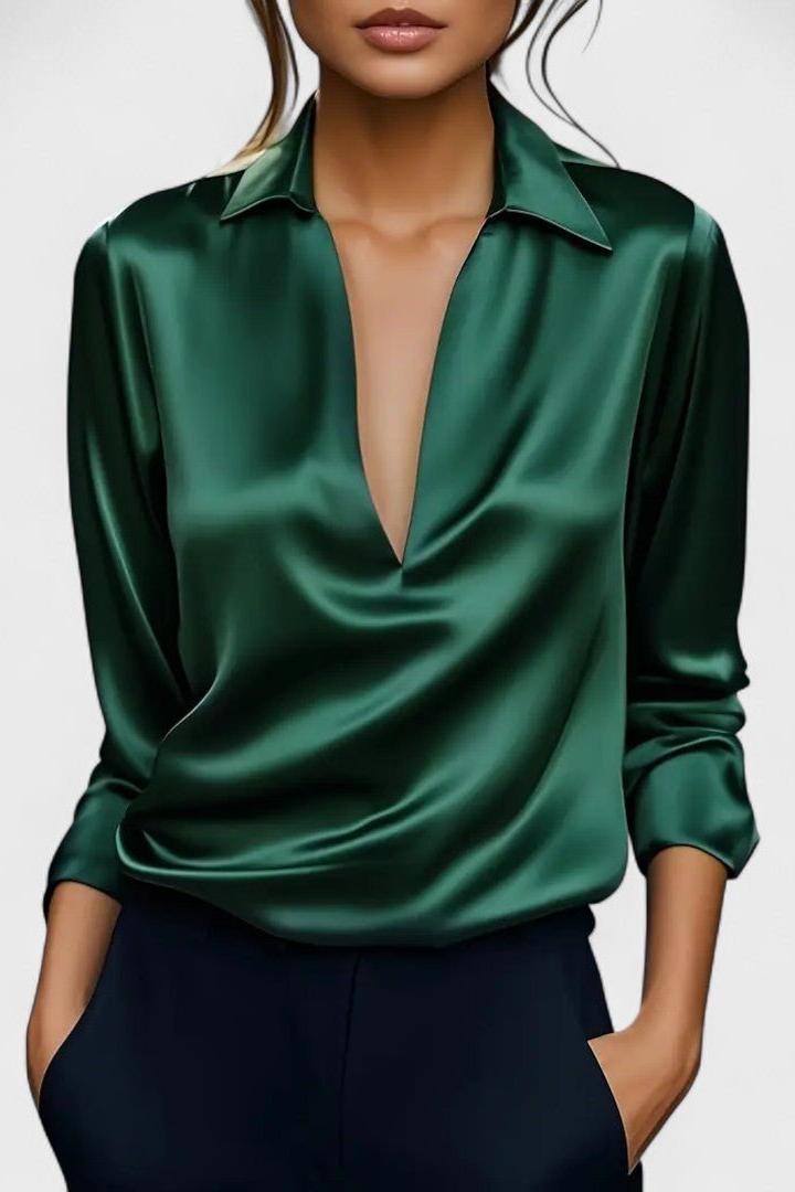 Nádia – Satenska bluza s V-izrezom