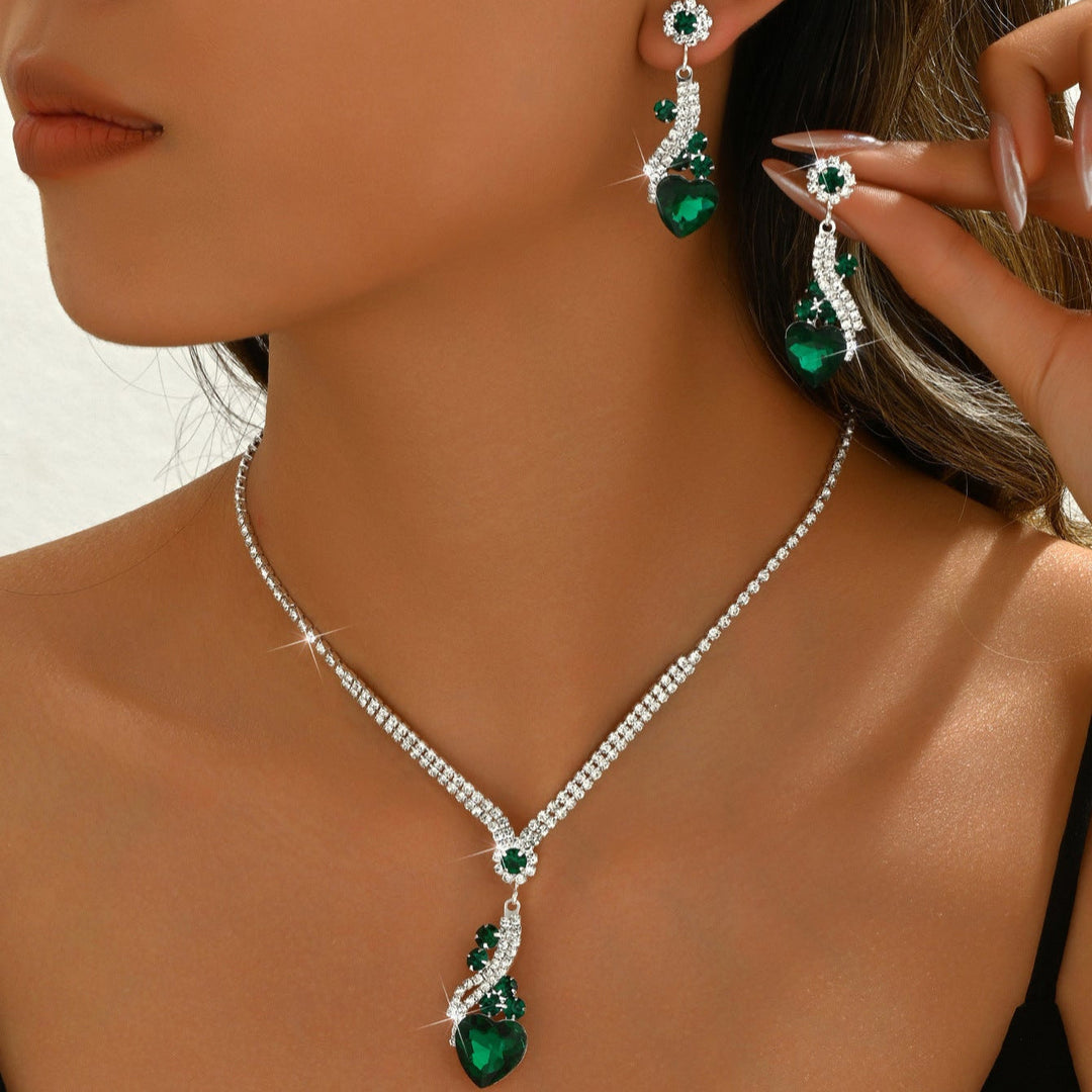 Elizabeta – Elegantni set nakita s romantičnim dodirom