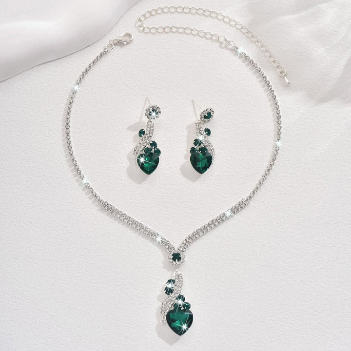 Elizabeta – Elegantni set nakita s romantičnim dodirom