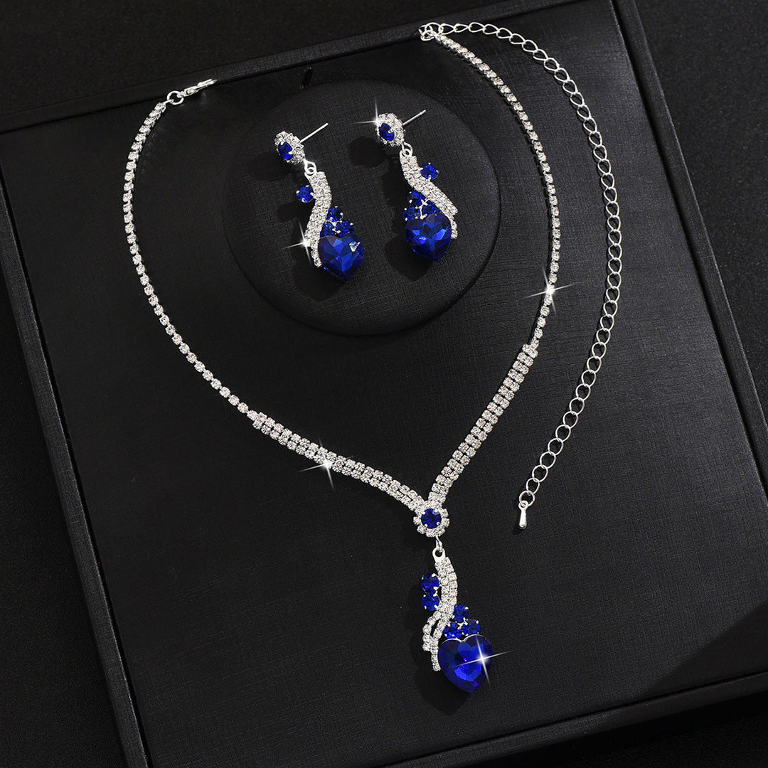 Elizabeta – Elegantni set nakita s romantičnim dodirom